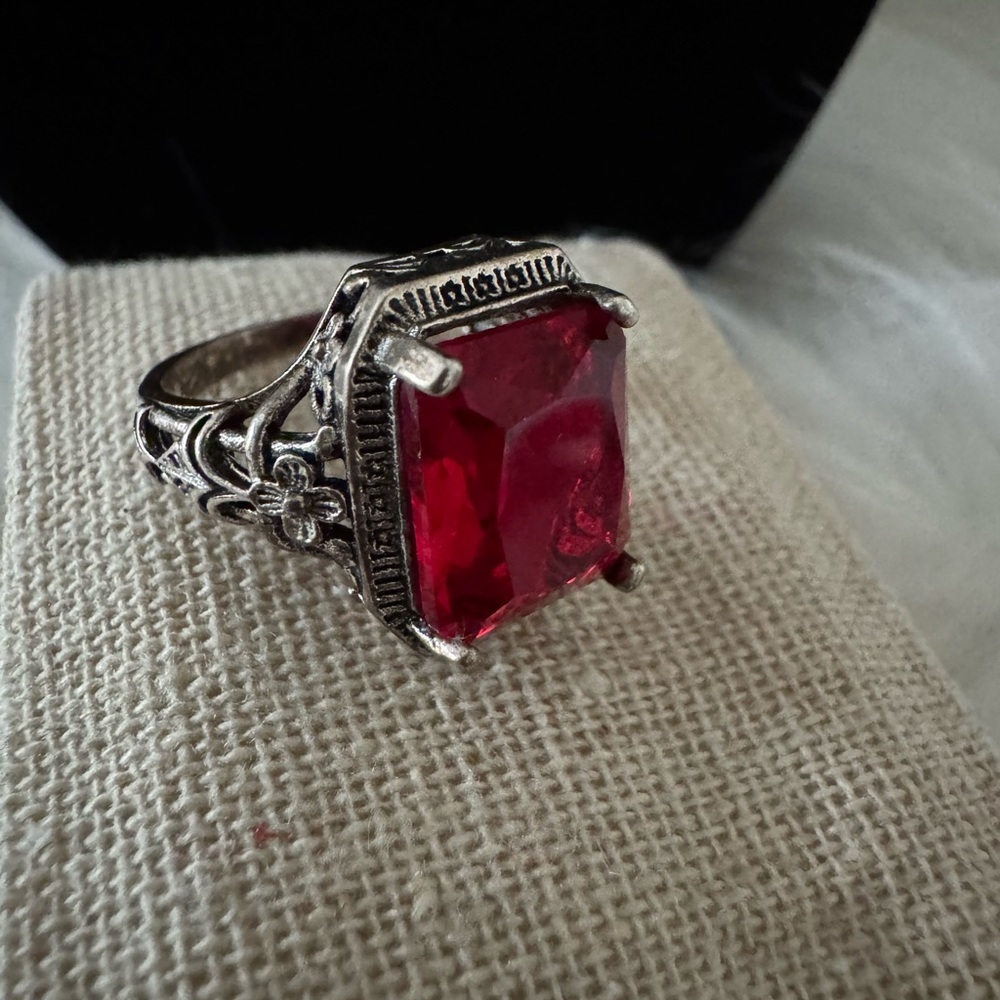 Avon Elegant Silver Ring with Red Gemstone